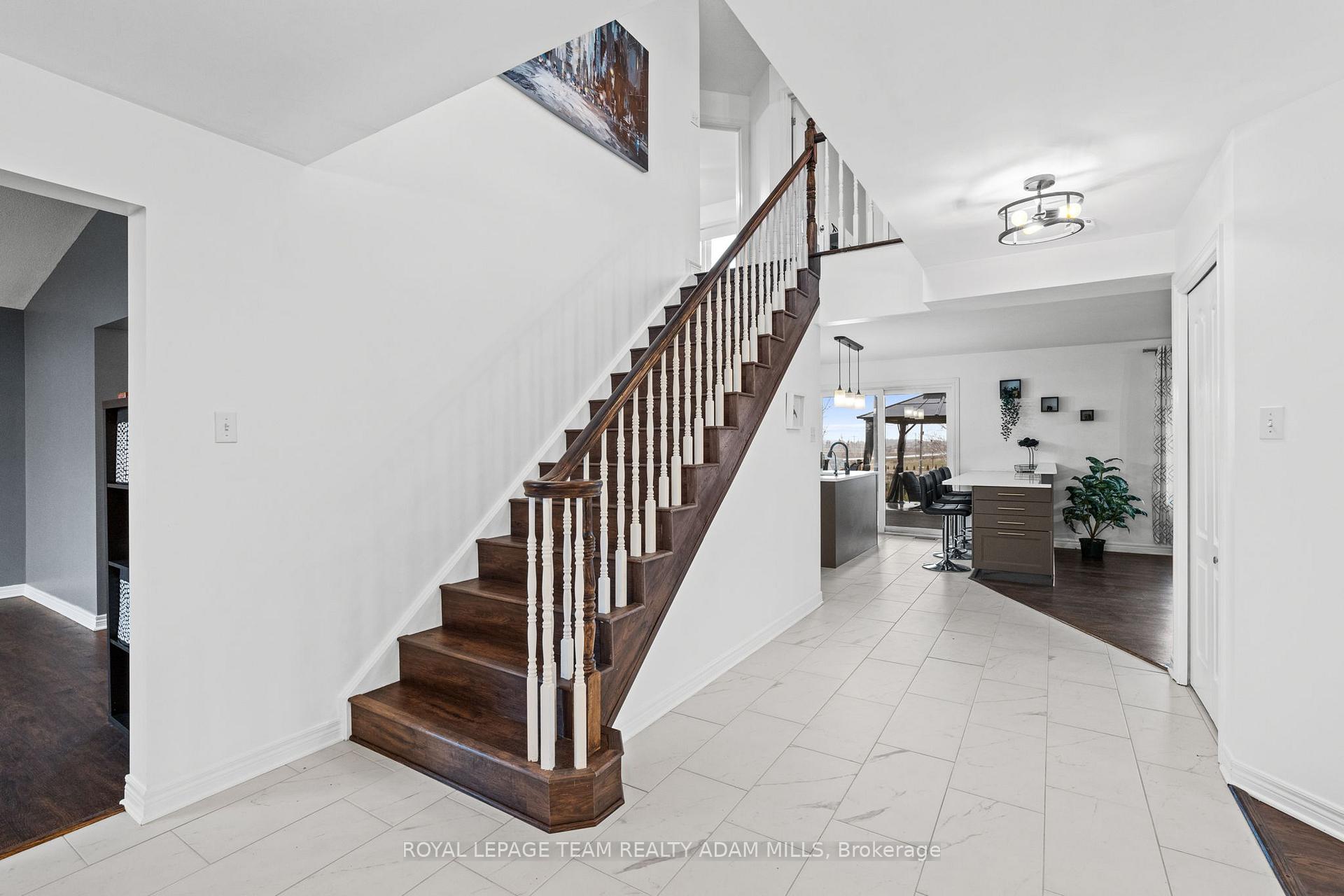 Photo 6 of 2104 Trailwood Drive, Ottawa, North Gower — HOMEH