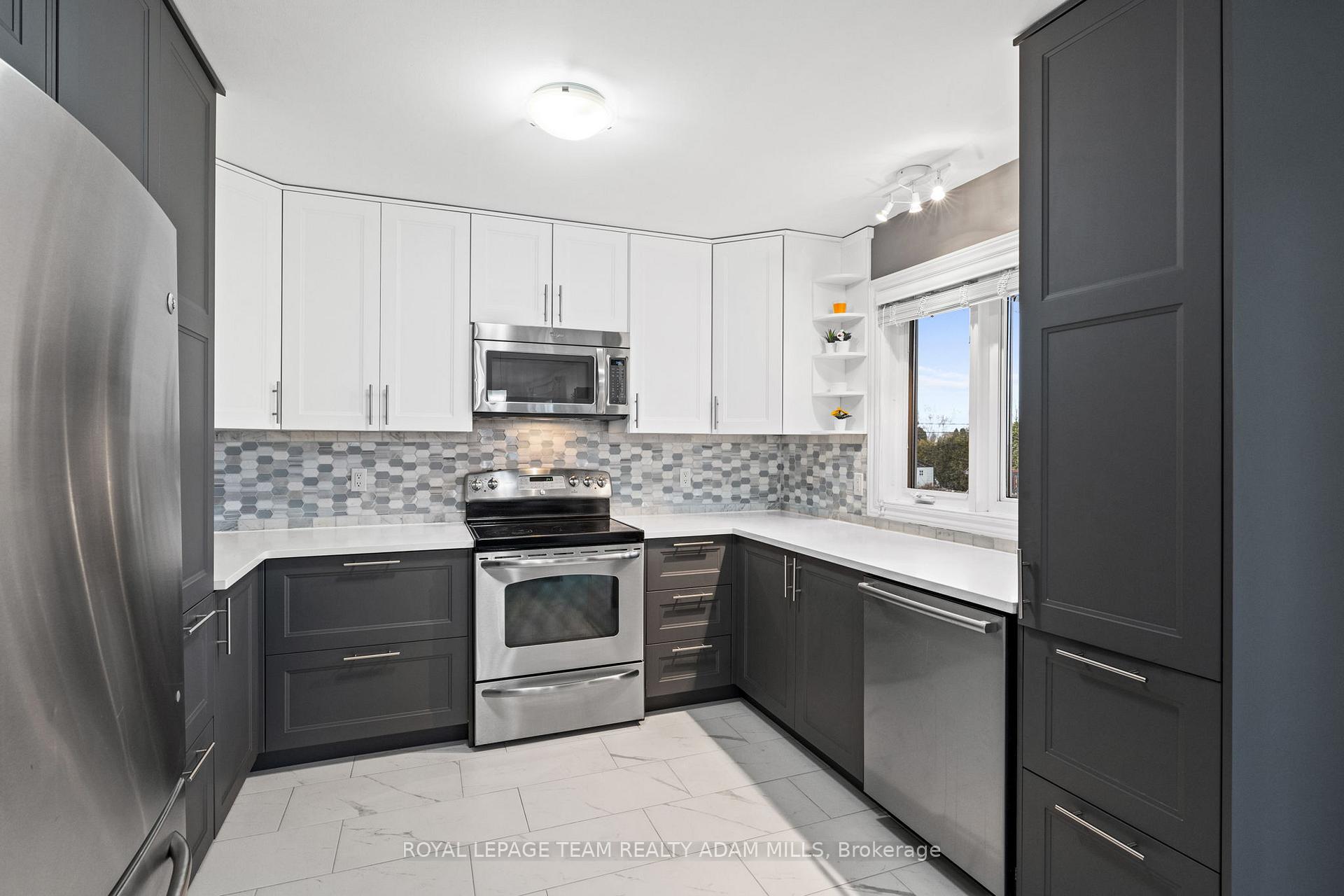 Photo 11 of 2104 Trailwood Drive, Ottawa, North Gower — HOMEH