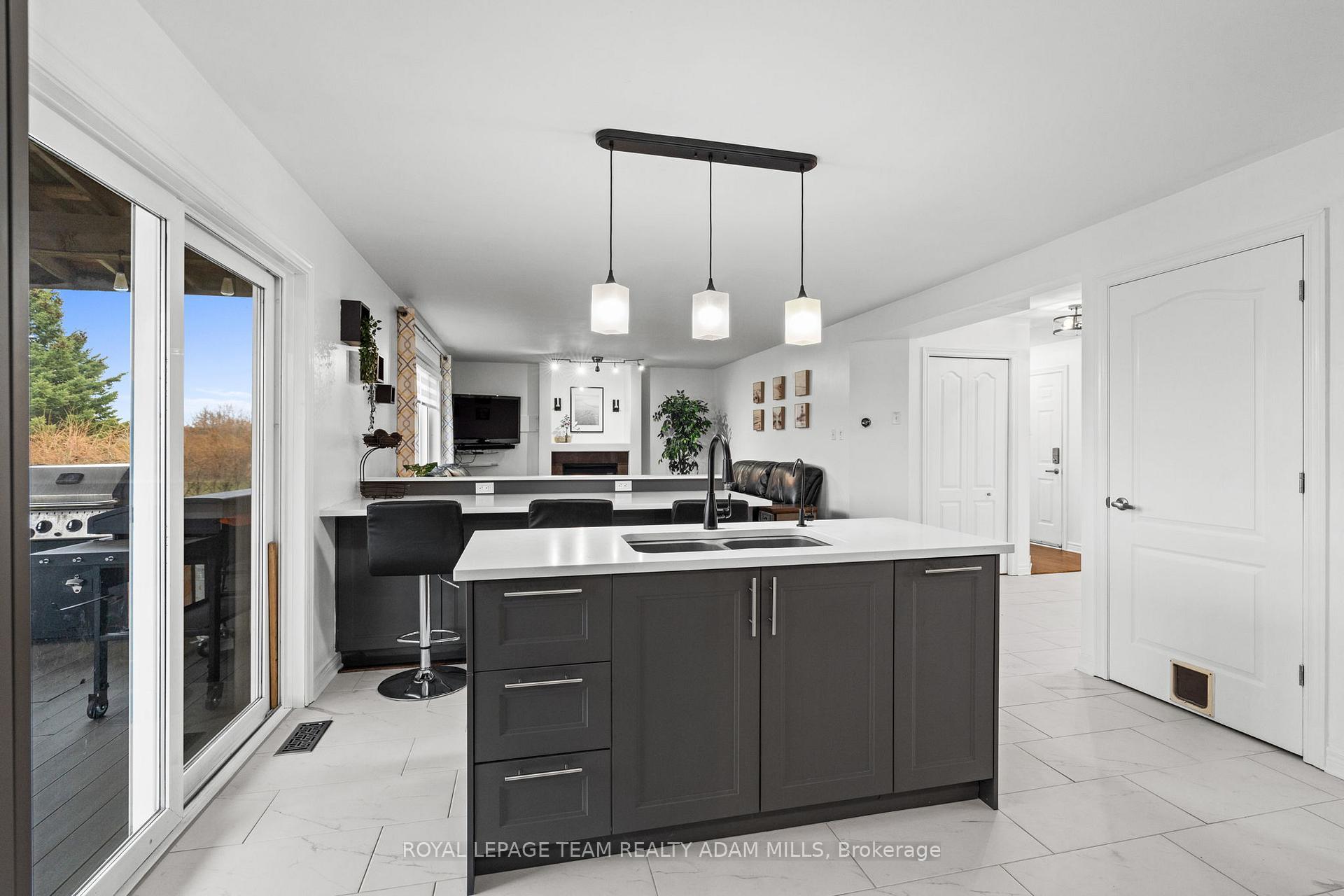 Photo 14 of 2104 Trailwood Drive, Ottawa, North Gower — HOMEH