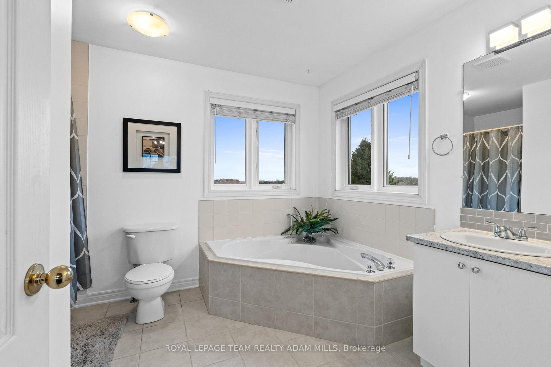 Photo 25 of 2104 Trailwood Drive, Ottawa, North Gower — HOMEH