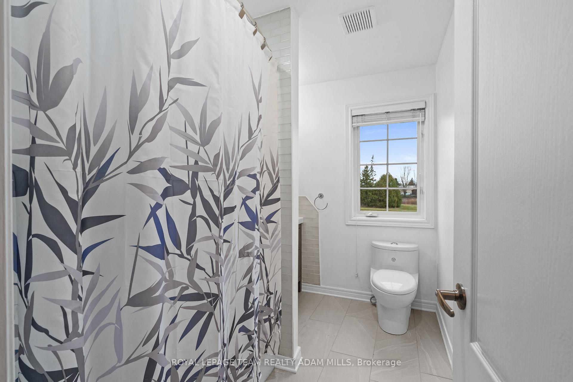 Photo 33 of 2104 Trailwood Drive, Ottawa, North Gower — HOMEH