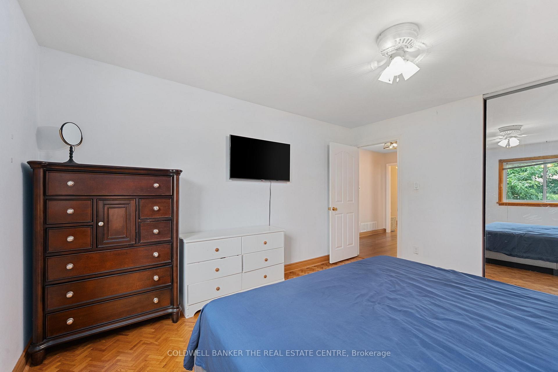 Photo 13 of 60 Pringle Avenue, Markham, Markham Village — HOMEH