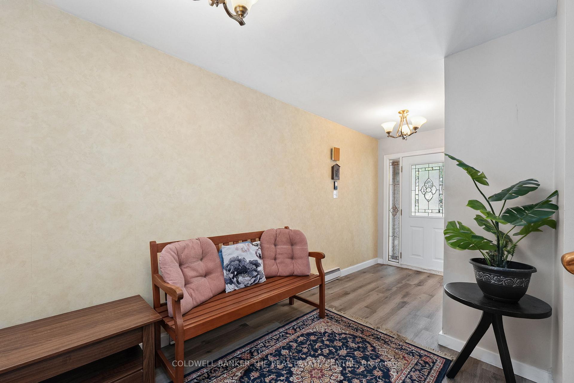 Photo 19 of 60 Pringle Avenue, Markham, Markham Village — HOMEH