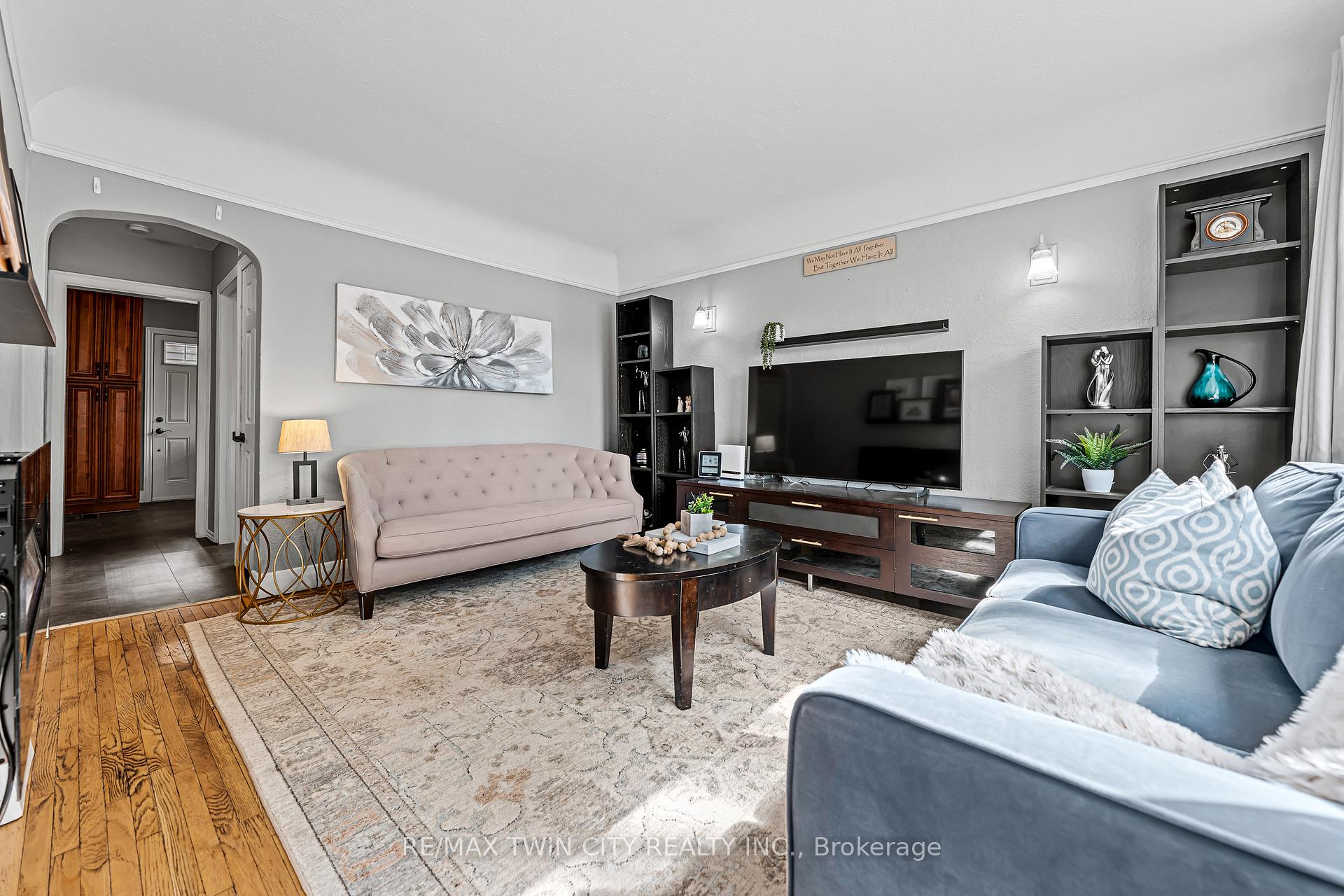 Photo 11 of 854 Guelph Street, Kitchener — HOMEH