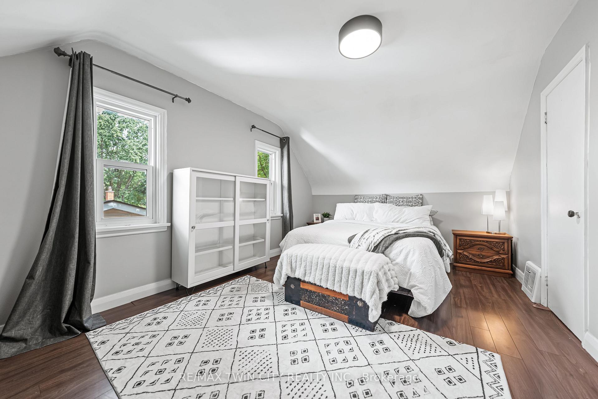 Photo 25 of 854 Guelph Street, Kitchener — HOMEH