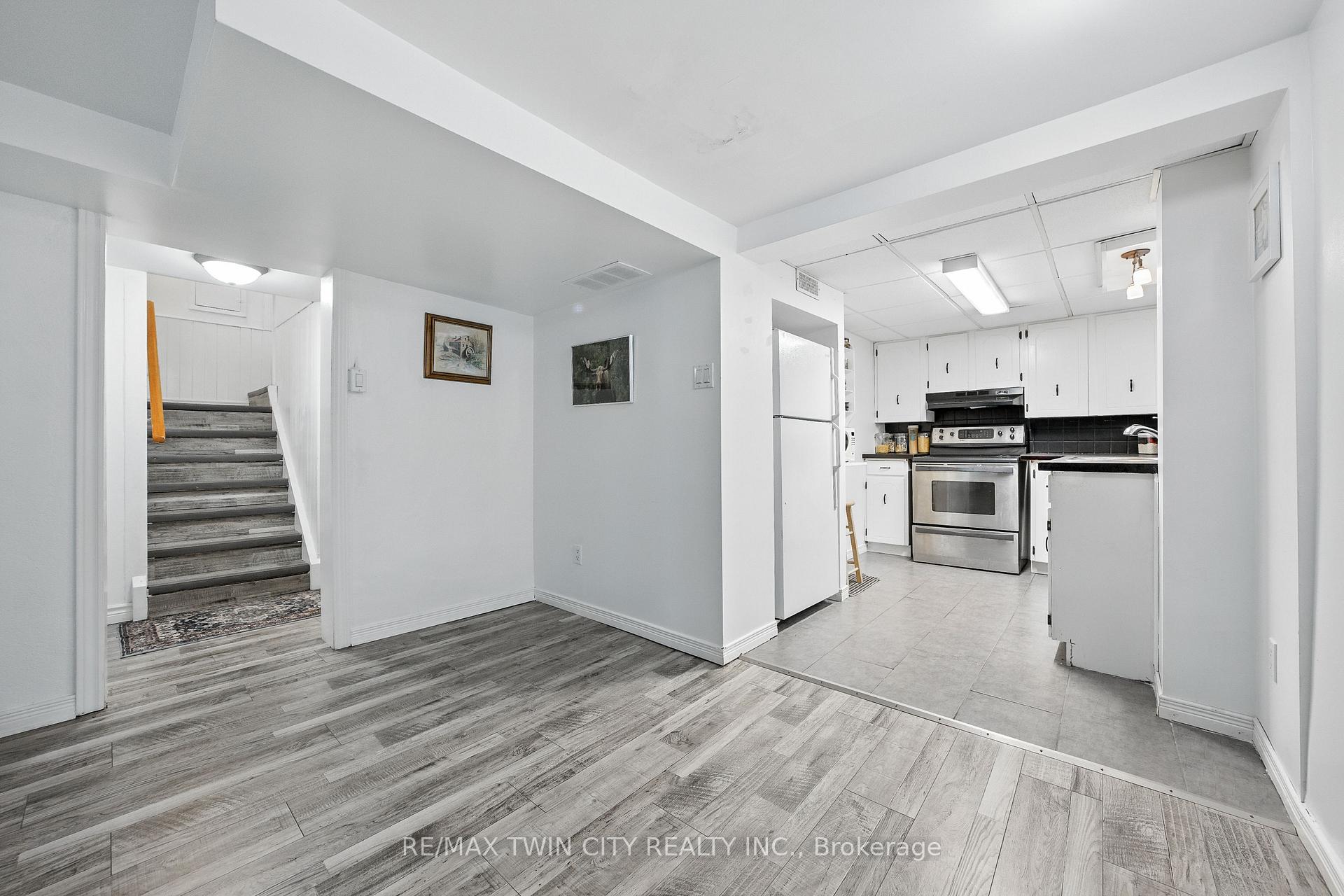 Photo 31 of 854 Guelph Street, Kitchener — HOMEH