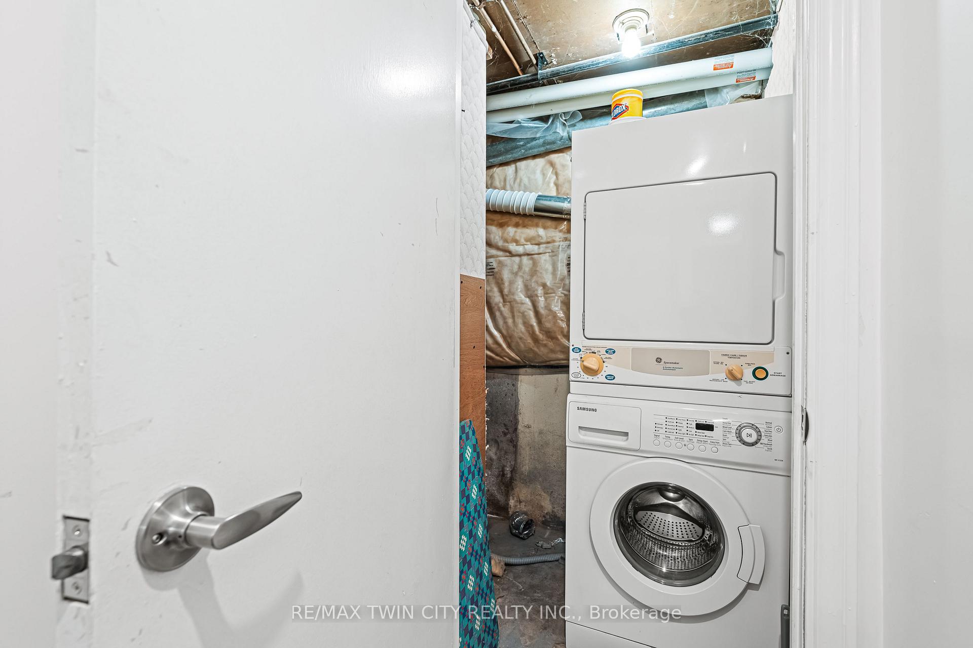 Photo 35 of 854 Guelph Street, Kitchener — HOMEH