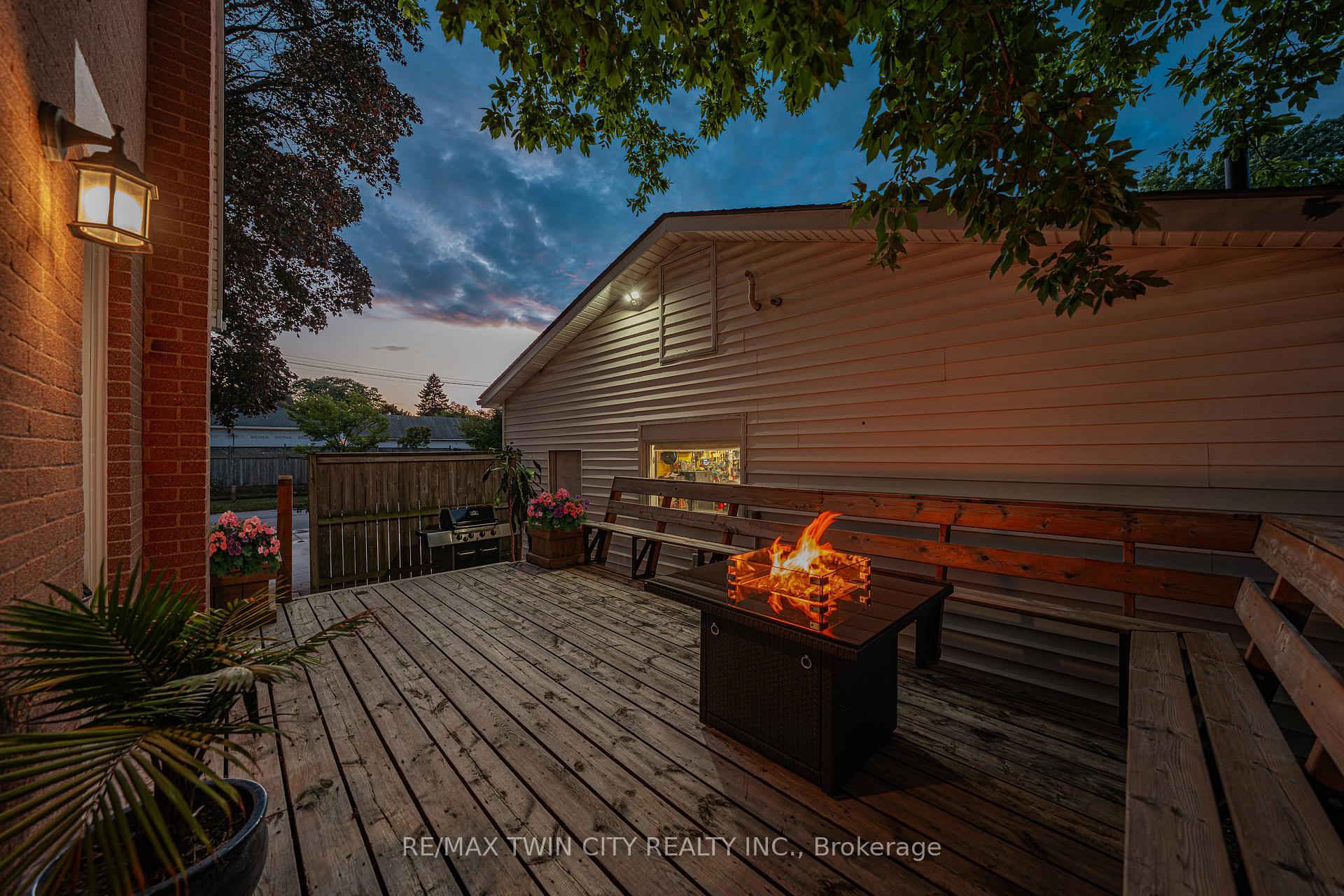 Photo 38 of 854 Guelph Street, Kitchener — HOMEH