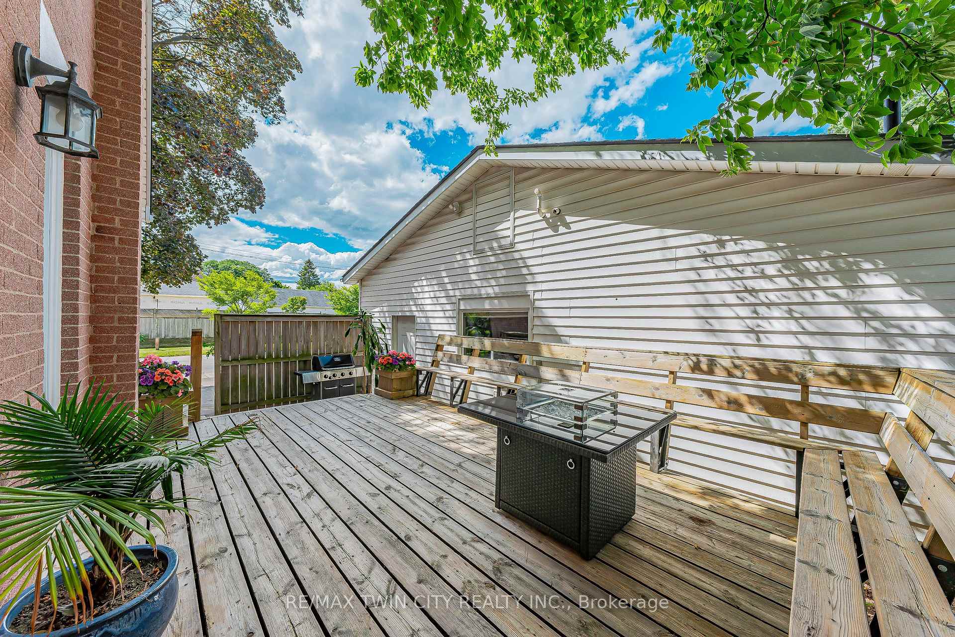 Photo 39 of 854 Guelph Street, Kitchener — HOMEH