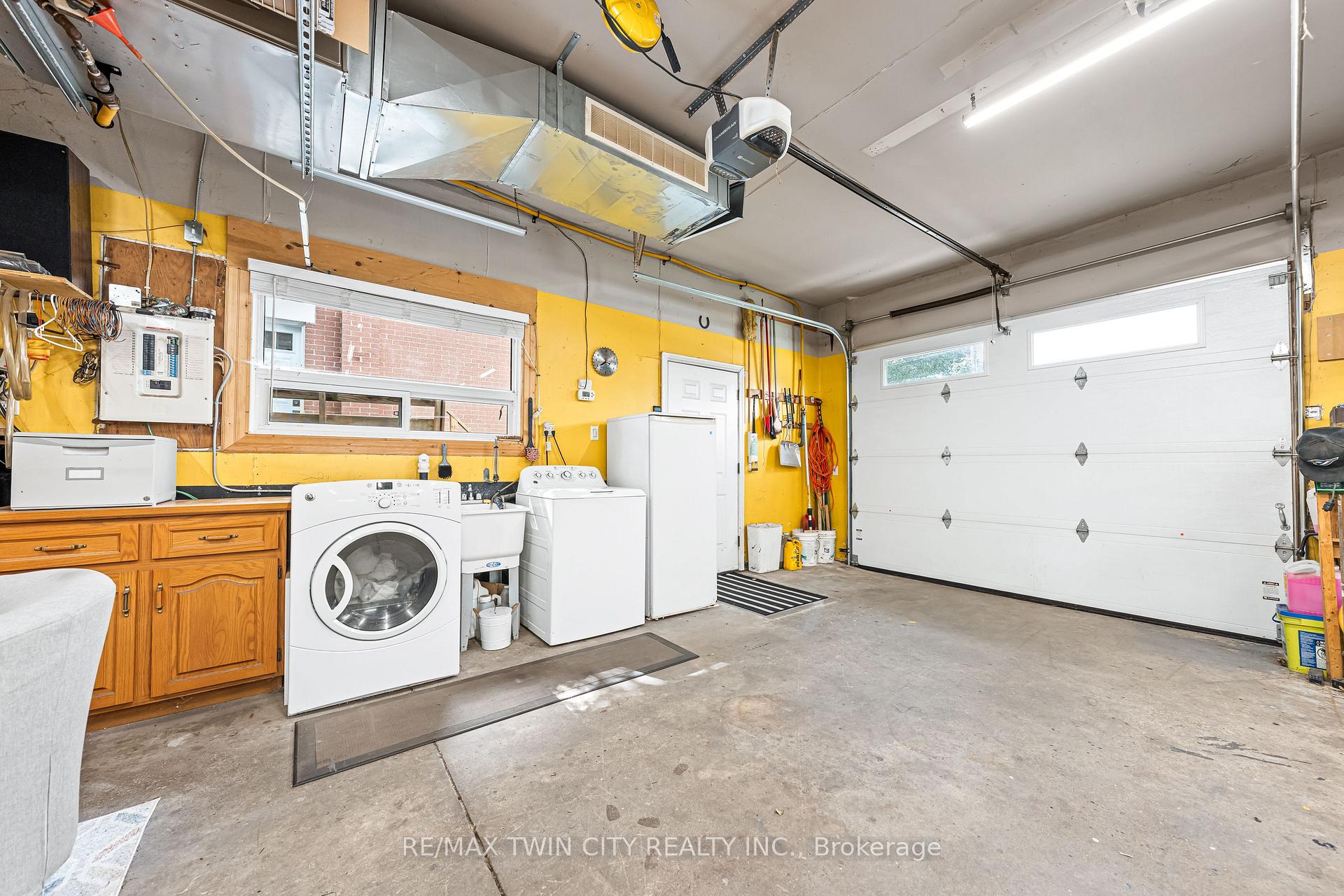 Photo 43 of 854 Guelph Street, Kitchener — HOMEH