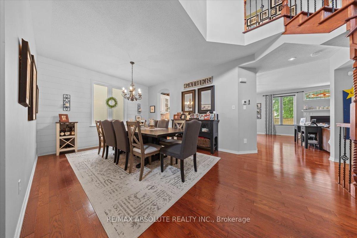 Photo 10 of 112 Muskego Crescent, Ottawa, Kanata - Morgan's Grant/South March — HOMEH