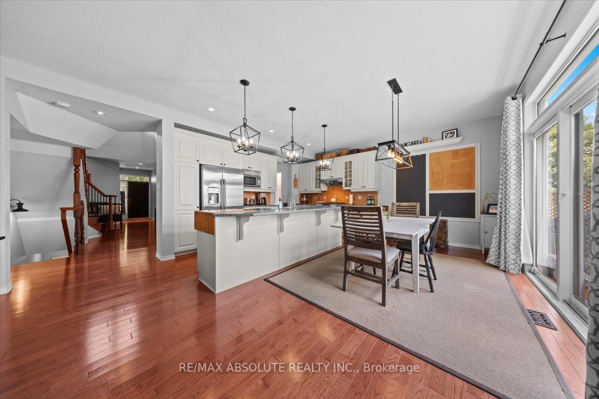 Photo 13 of 112 Muskego Crescent, Ottawa, Kanata - Morgan's Grant/South March — HOMEH