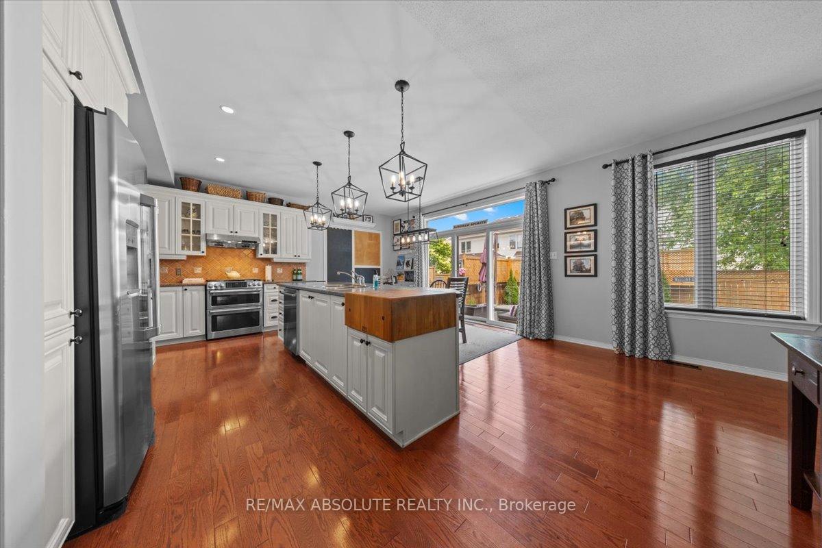 Photo 15 of 112 Muskego Crescent, Ottawa, Kanata - Morgan's Grant/South March — HOMEH