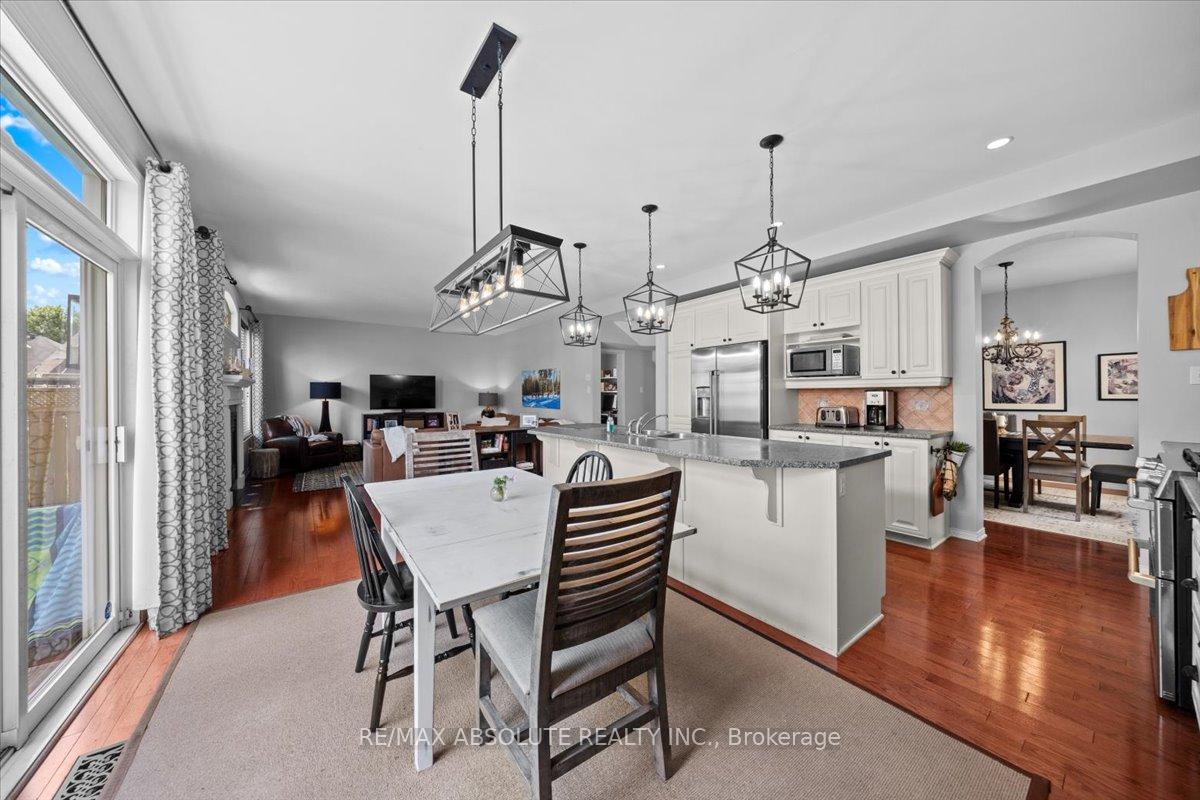 Photo 19 of 112 Muskego Crescent, Ottawa, Kanata - Morgan's Grant/South March — HOMEH