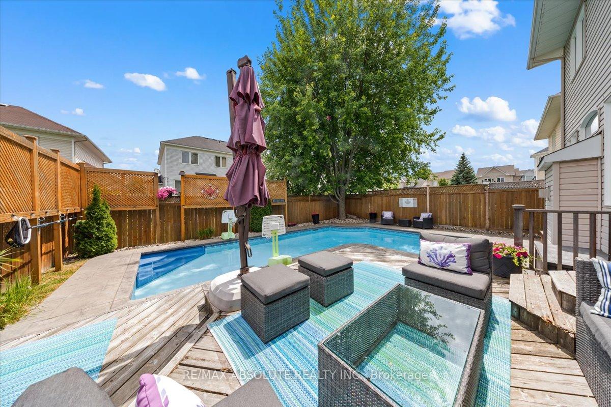 Photo 31 of 112 Muskego Crescent, Ottawa, Kanata - Morgan's Grant/South March — HOMEH