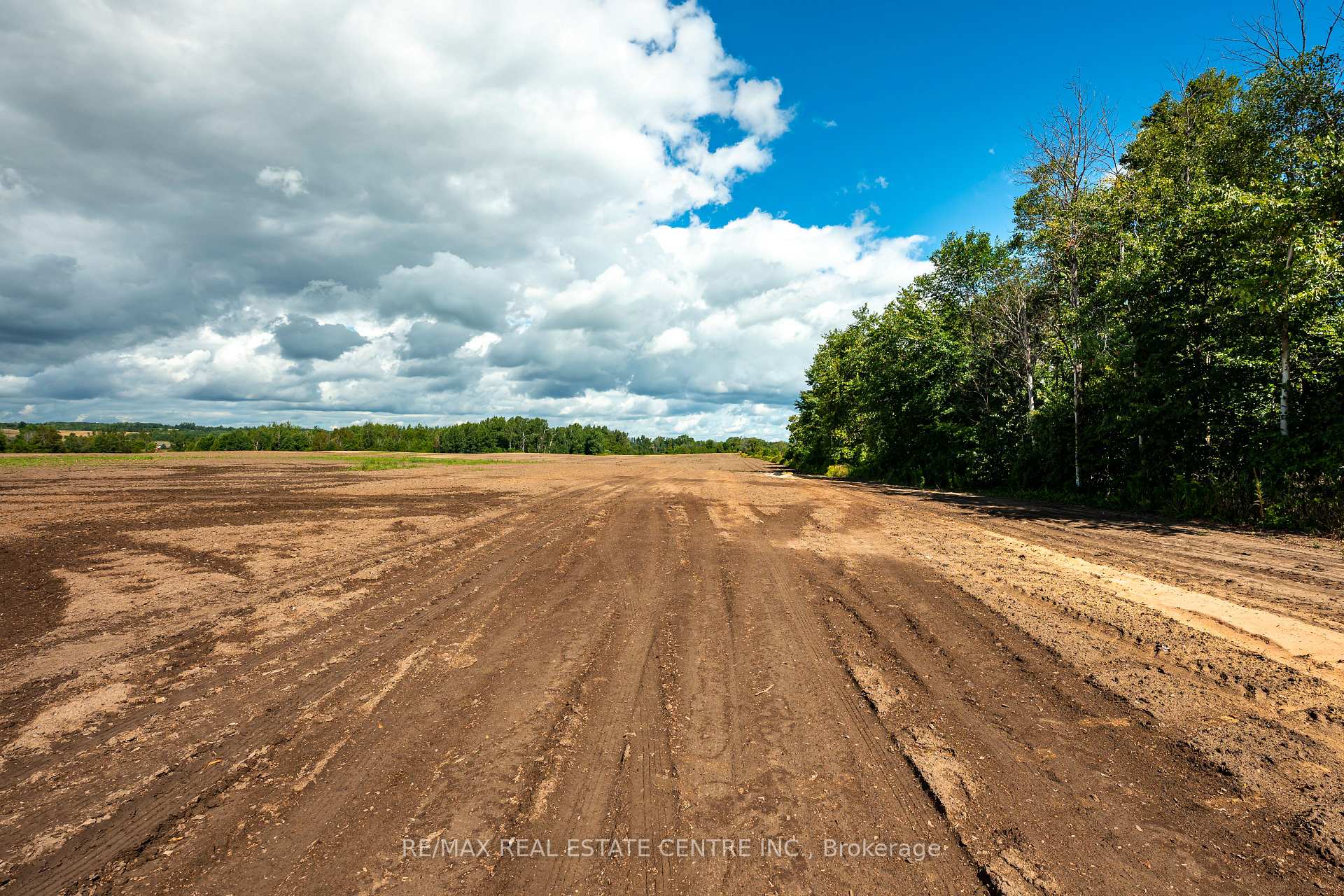 Photo 11 of 4th Line, Innisfil, Rural Innisfil — HOMEH