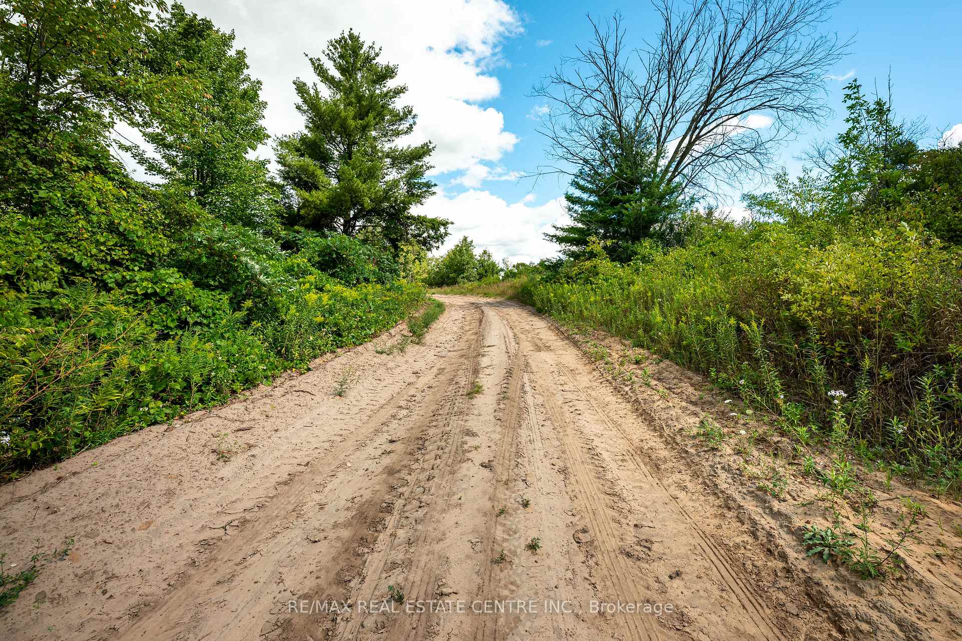 Photo 13 of 4th Line, Innisfil, Rural Innisfil — HOMEH