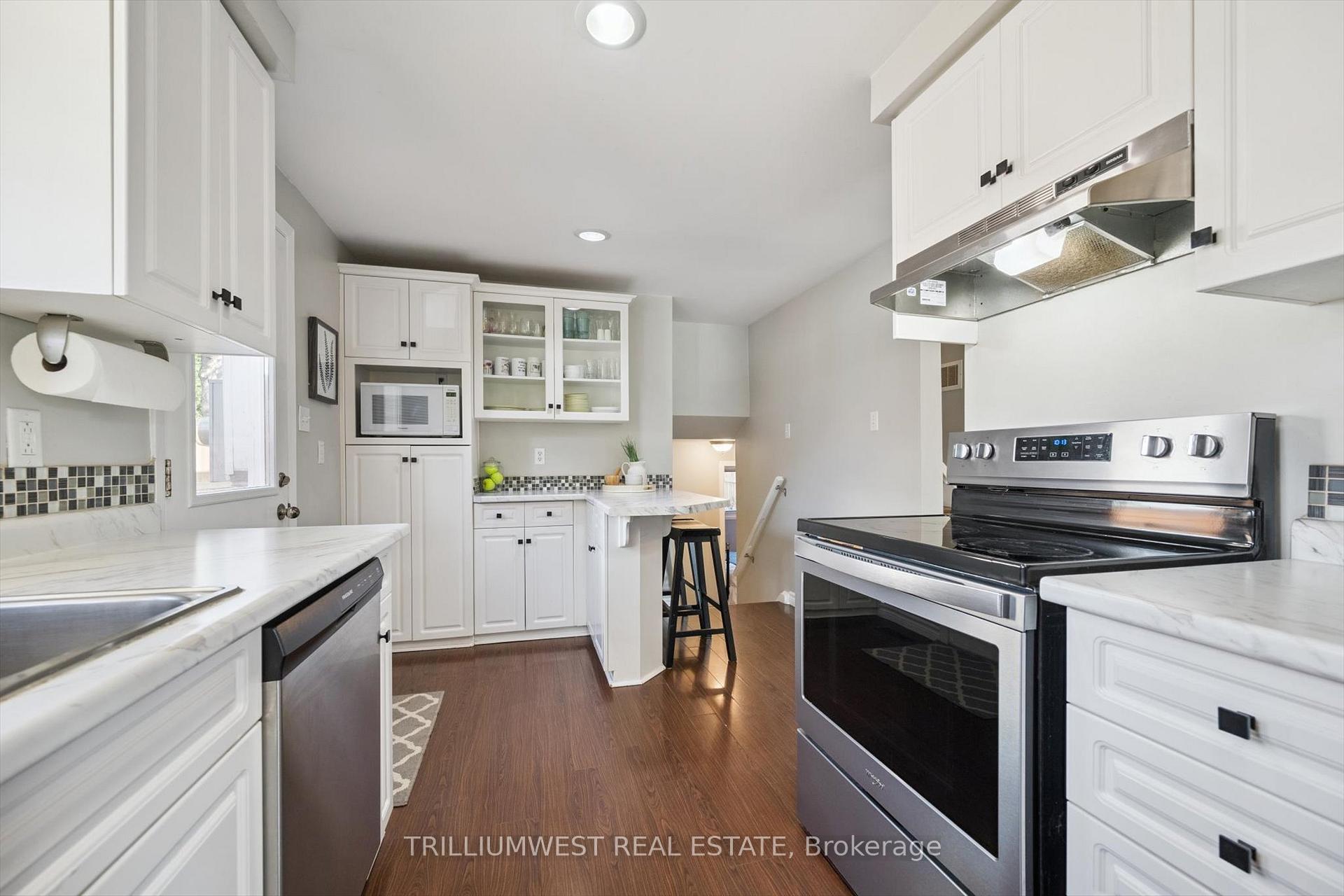 Photo 1 of 94 Markwood Drive, Kitchener — HOMEH