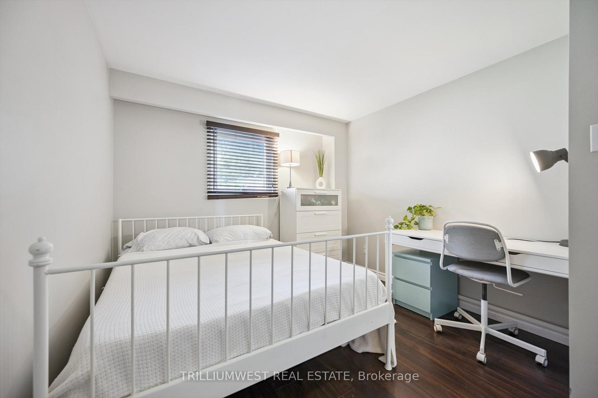 Photo 5 of 94 Markwood Drive, Kitchener — HOMEH