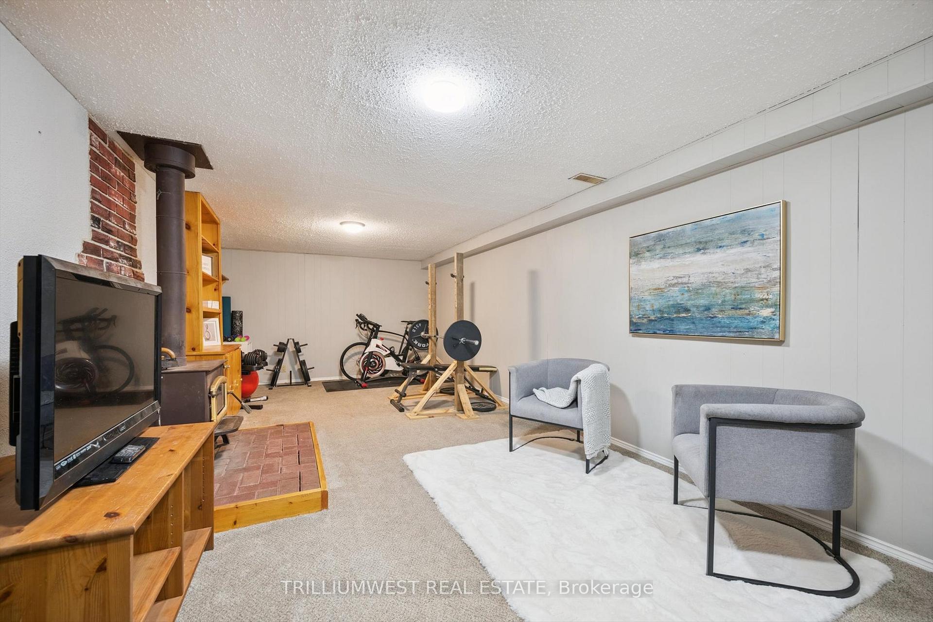 Photo 8 of 94 Markwood Drive, Kitchener — HOMEH