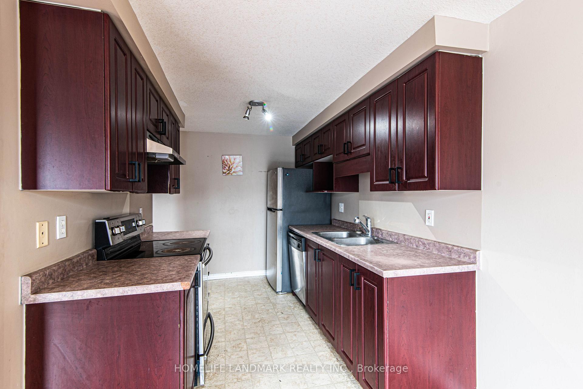 Photo 7 of 47 Foxglove Crescent, Kitchener — HOMEH