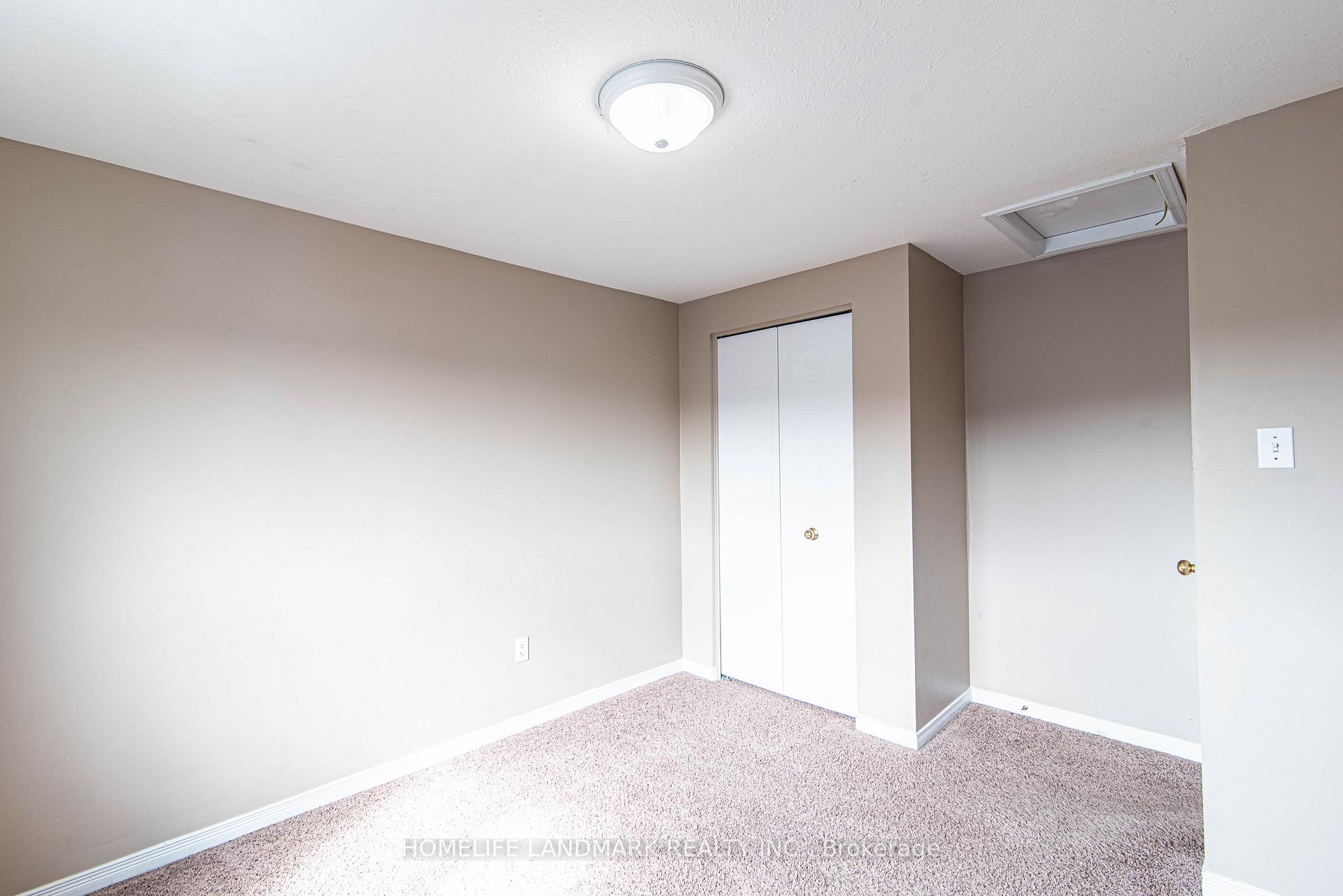 Photo 21 of 47 Foxglove Crescent, Kitchener — HOMEH