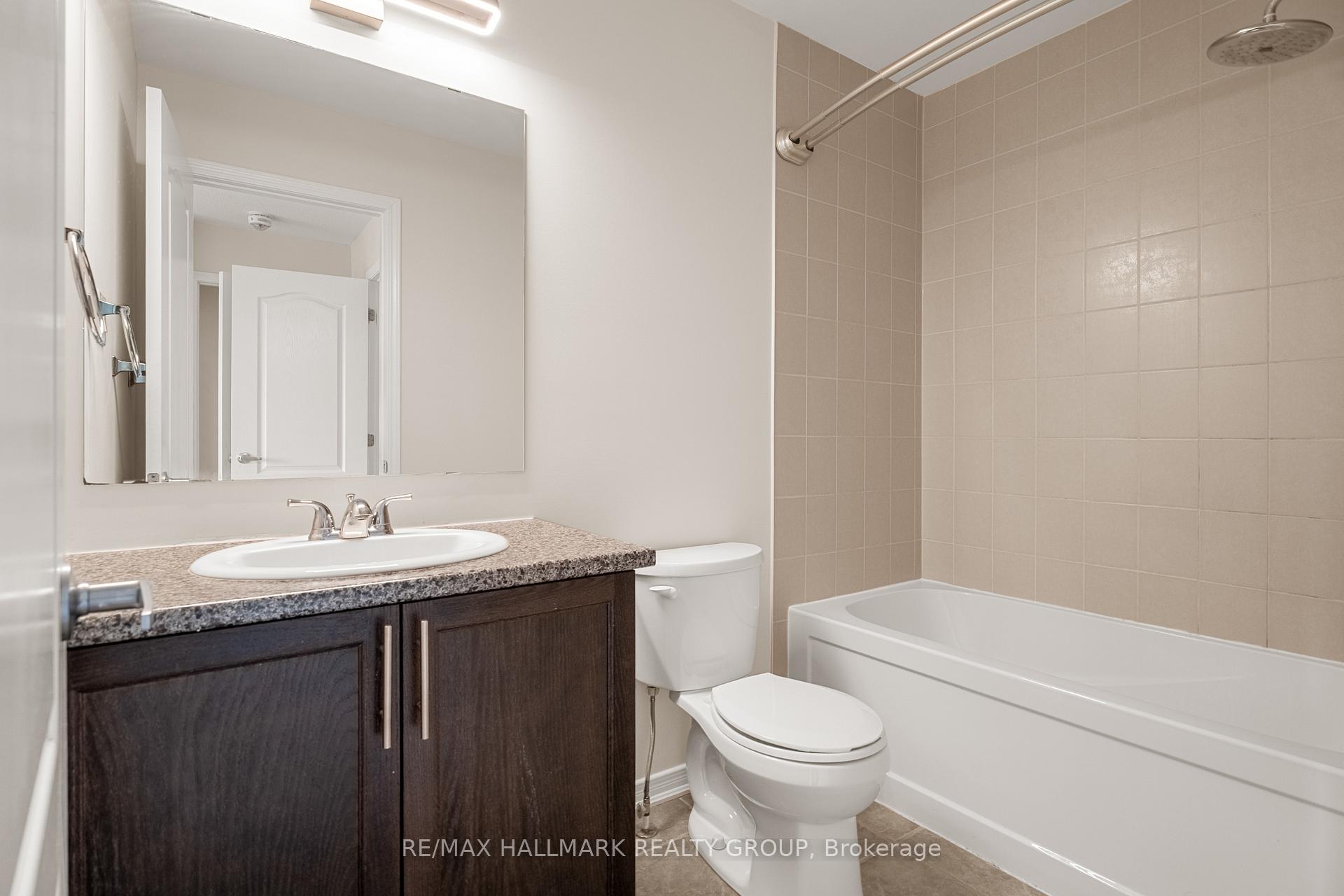 Photo 23 of 521 Radiant Private, Ottawa, Kanata - Emerald Meadows/Trailwest — HOMEH