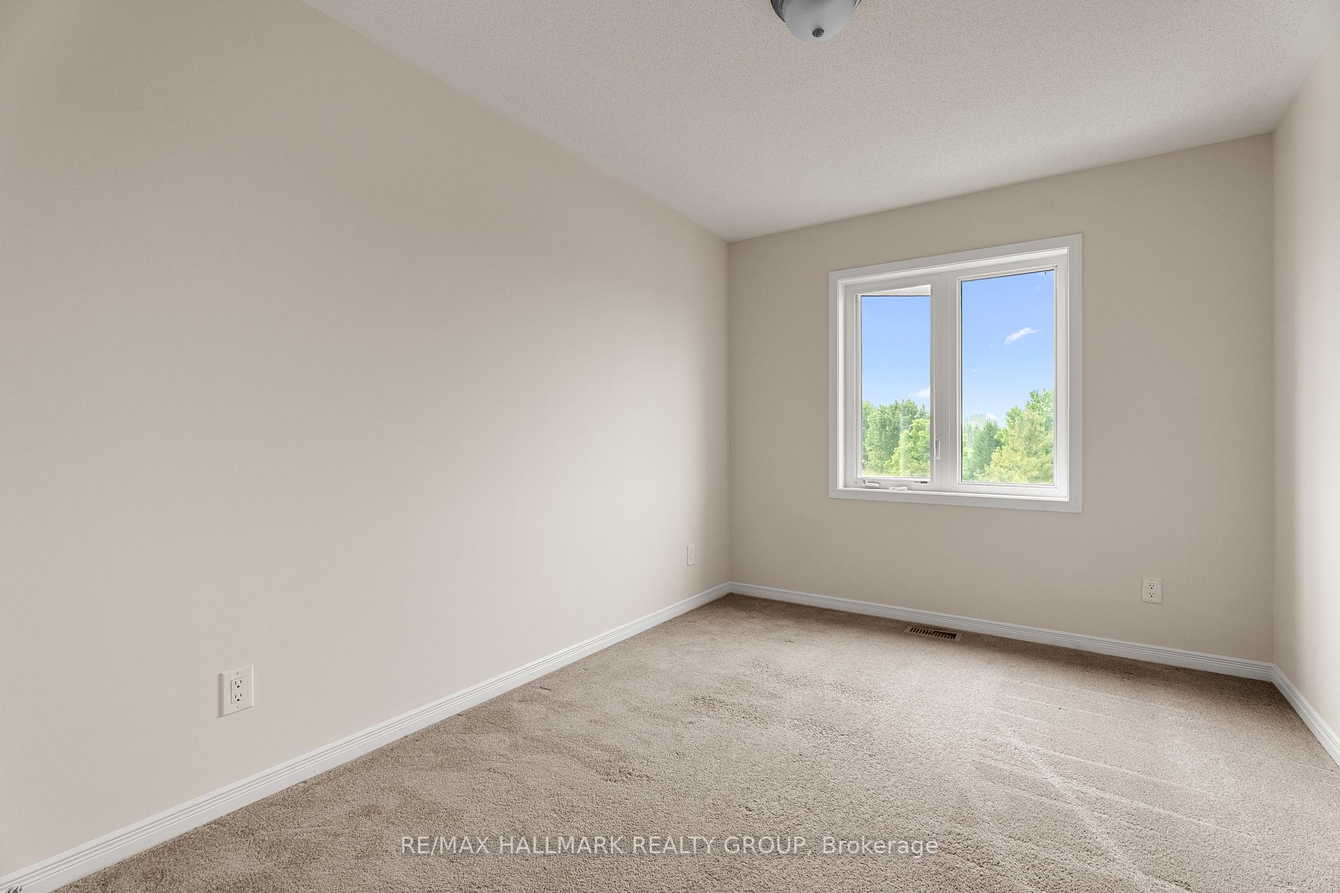 Photo 25 of 521 Radiant Private, Ottawa, Kanata - Emerald Meadows/Trailwest — HOMEH