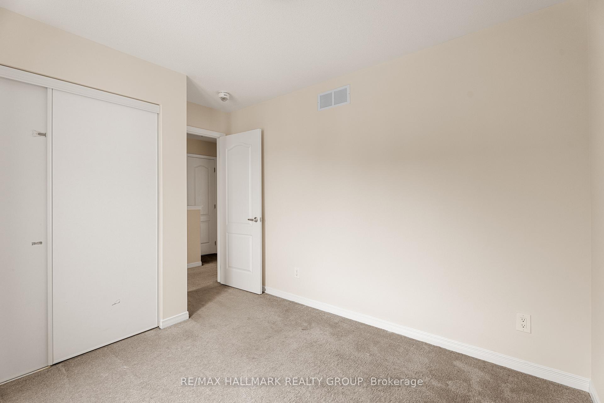 Photo 28 of 521 Radiant Private, Ottawa, Kanata - Emerald Meadows/Trailwest — HOMEH