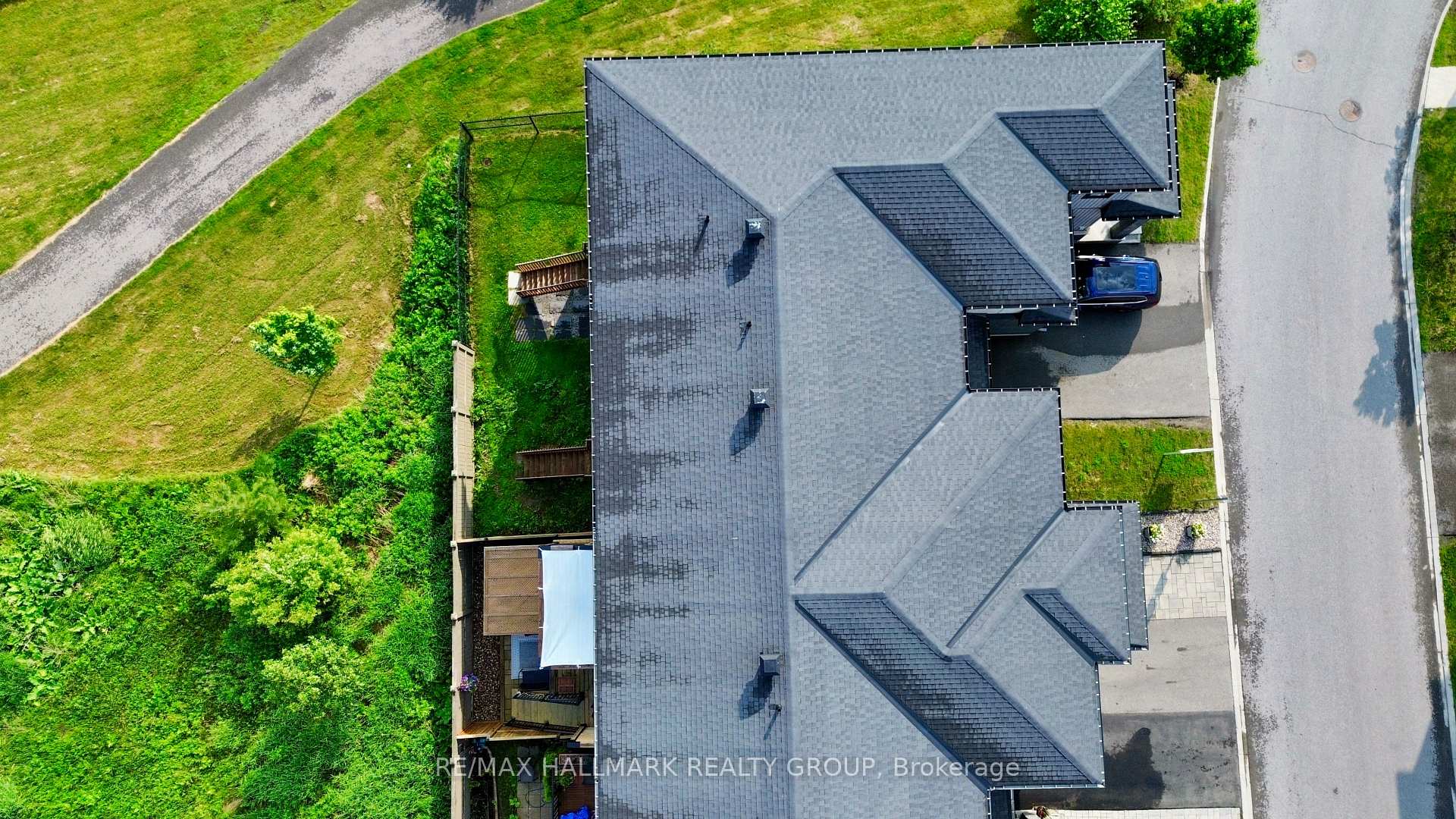 Photo 36 of 521 Radiant Private, Ottawa, Kanata - Emerald Meadows/Trailwest — HOMEH