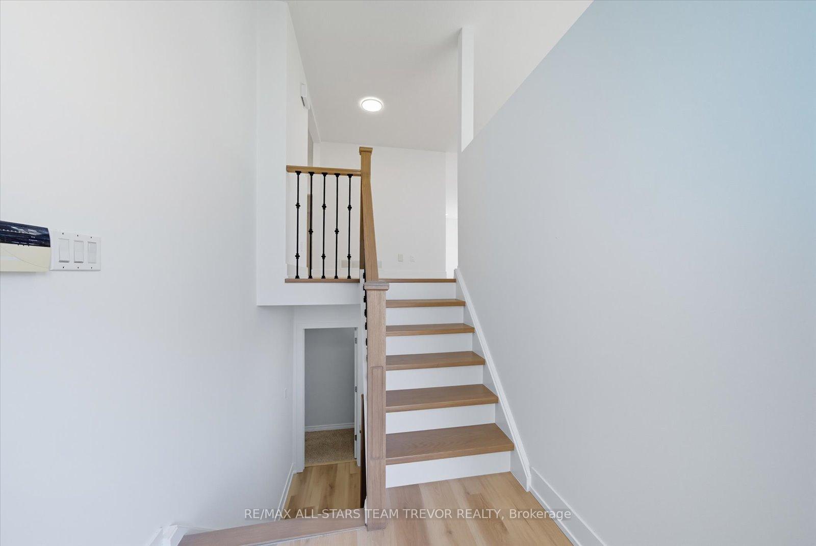 Photo 17 of 1313 Forest Street, Innisfil, Alcona — HOMEH