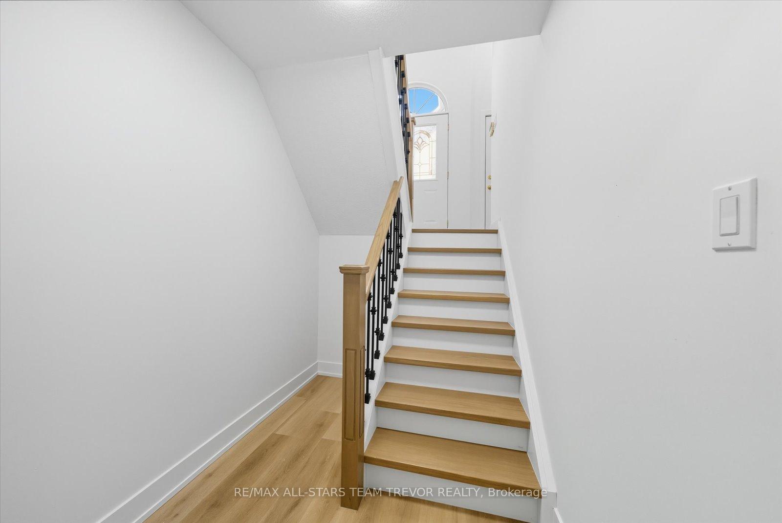Photo 18 of 1313 Forest Street, Innisfil, Alcona — HOMEH