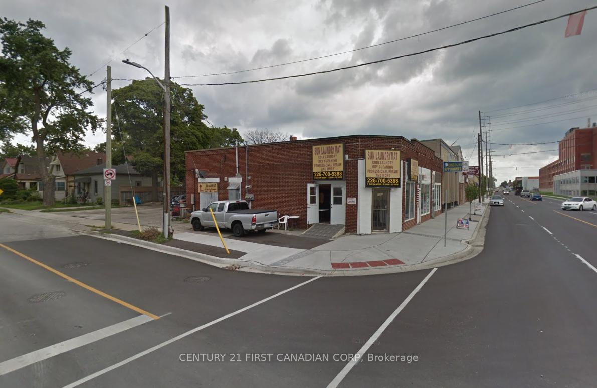 Front of Unit BACK UT, 1066 Dundas Street