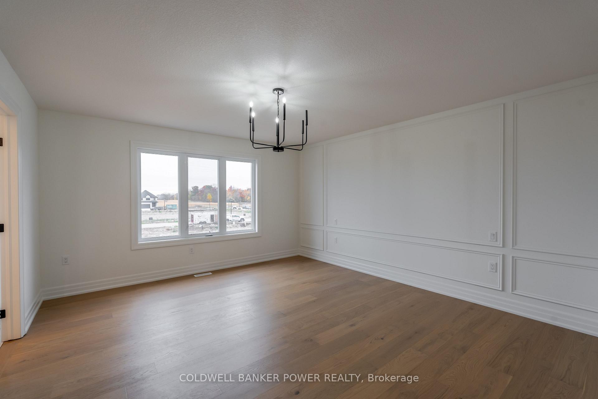 Photo 4 of 6355 Jack England Drive, London, South V — HOMEH