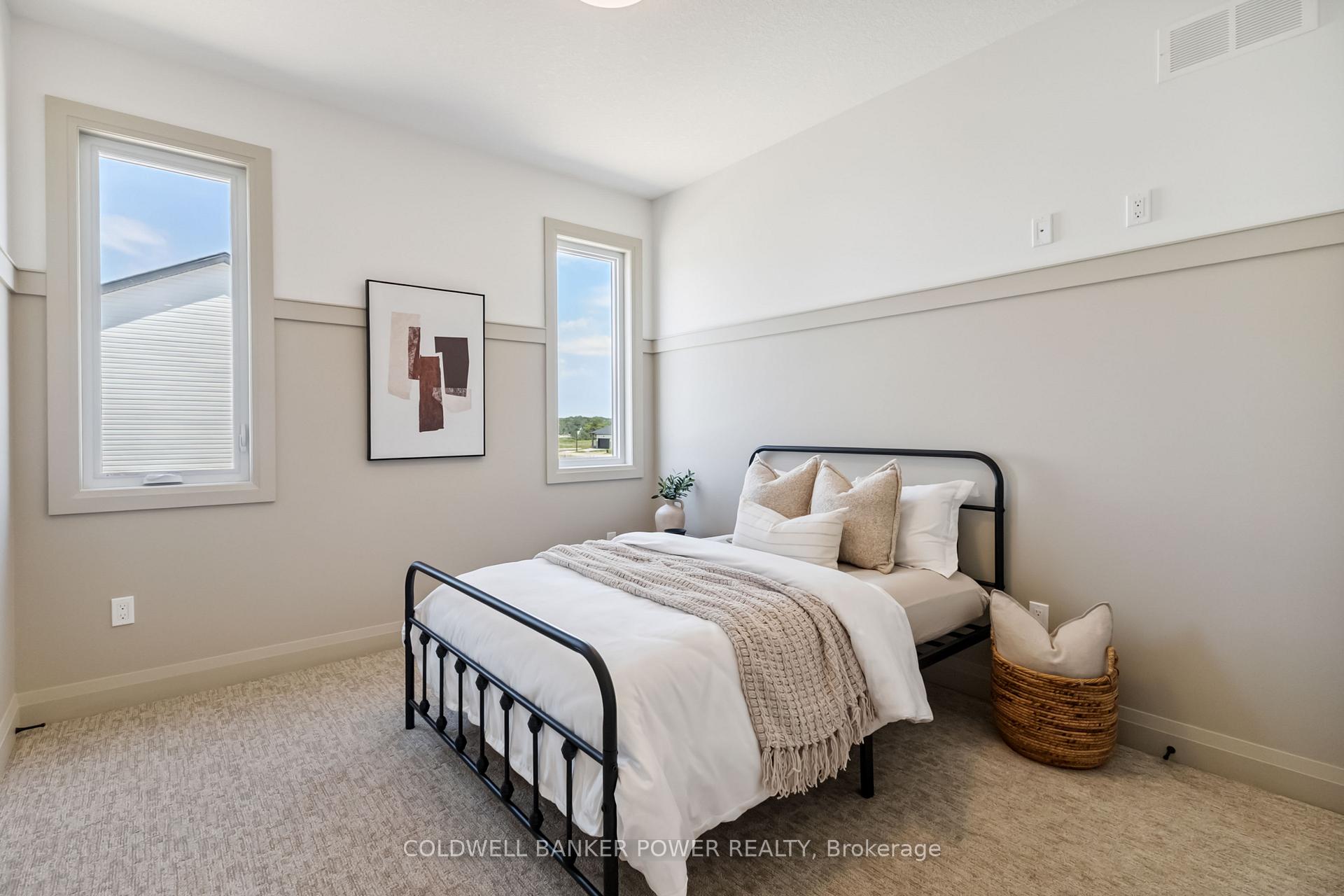Photo 10 of 6355 Jack England Drive, London, South V — HOMEH