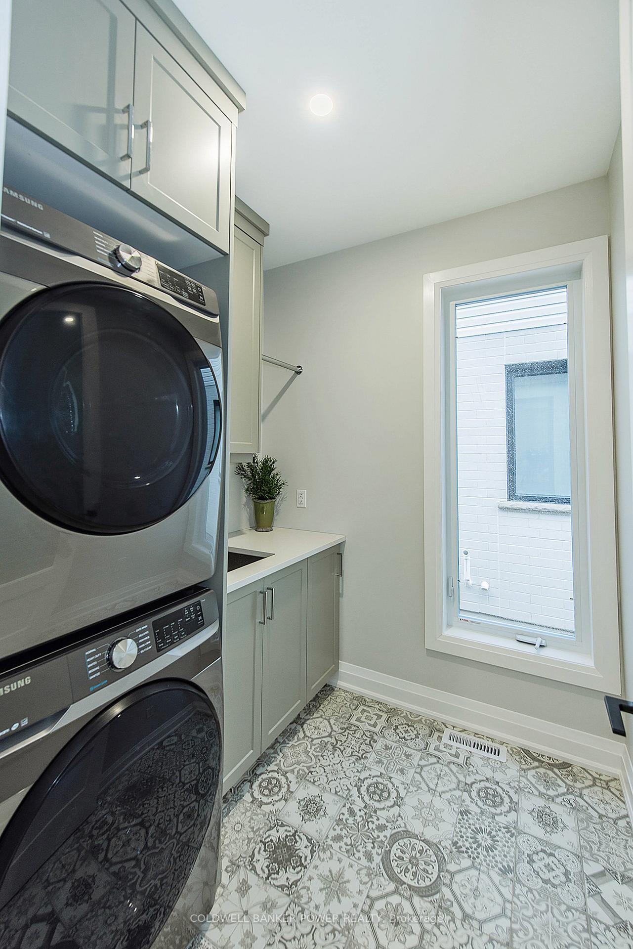 Photo 14 of 6355 Jack England Drive, London, South V — HOMEH