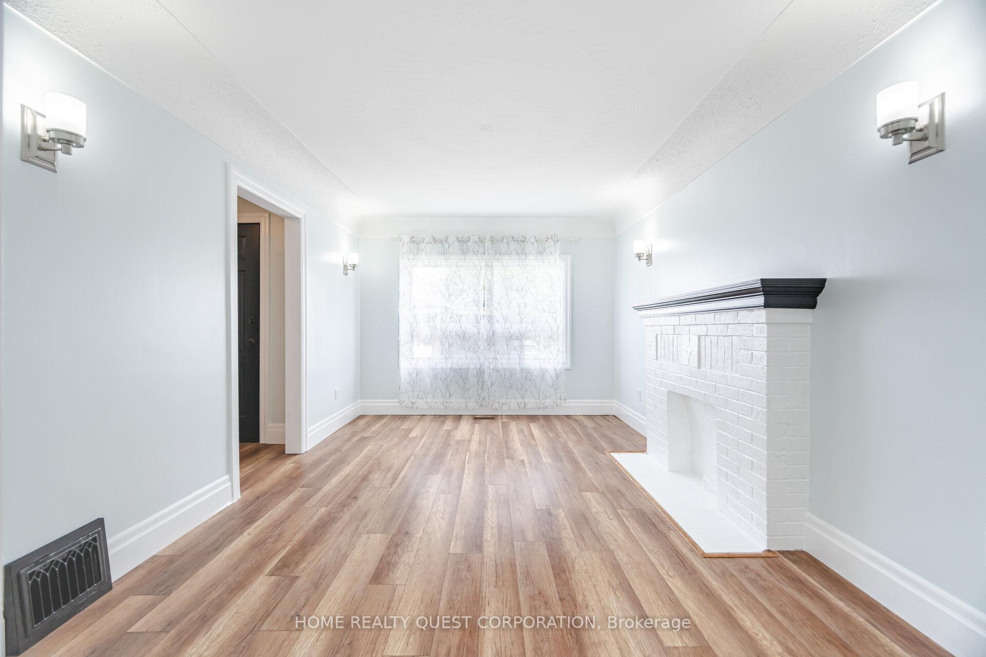 Photo 7 of Unit Upper Level, 99 Cope Street, Hamilton, Homeside — HOMEH