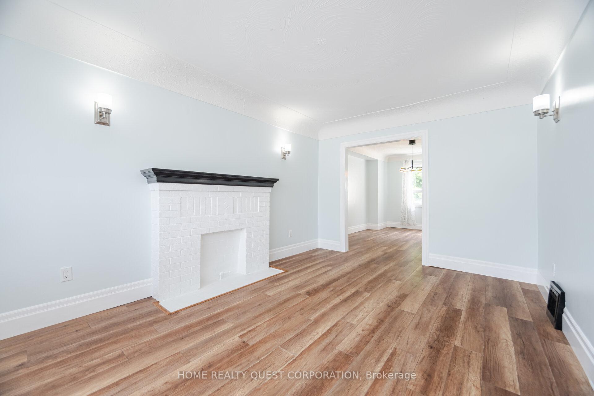 Photo 8 of Unit Upper Level, 99 Cope Street, Hamilton, Homeside — HOMEH