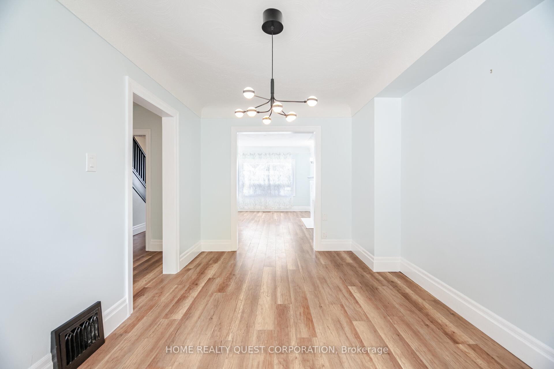 Photo 10 of Unit Upper Level, 99 Cope Street, Hamilton, Homeside — HOMEH