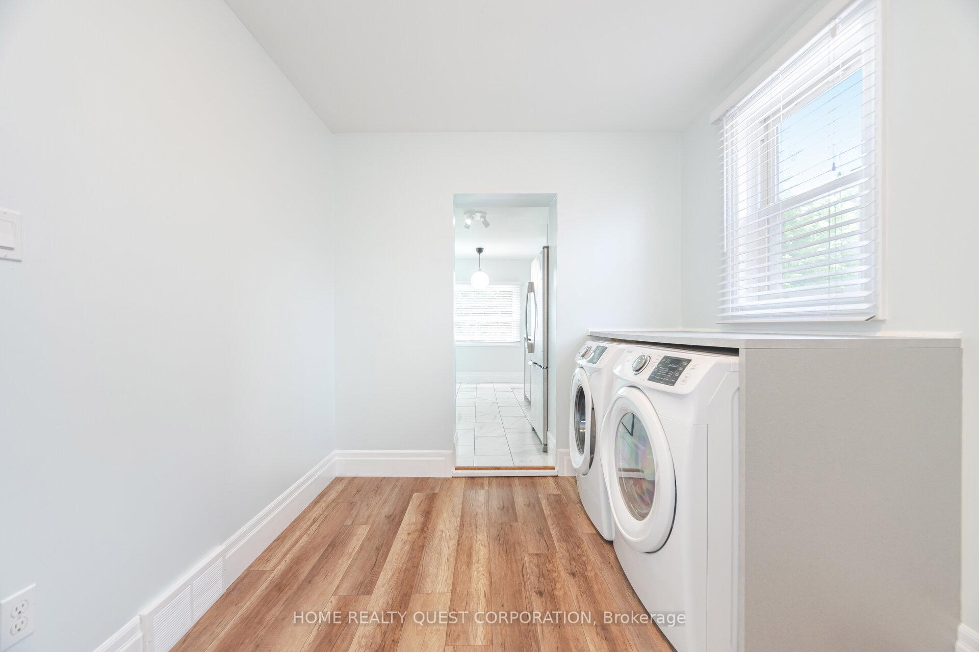 Photo 11 of Unit Upper Level, 99 Cope Street, Hamilton, Homeside — HOMEH