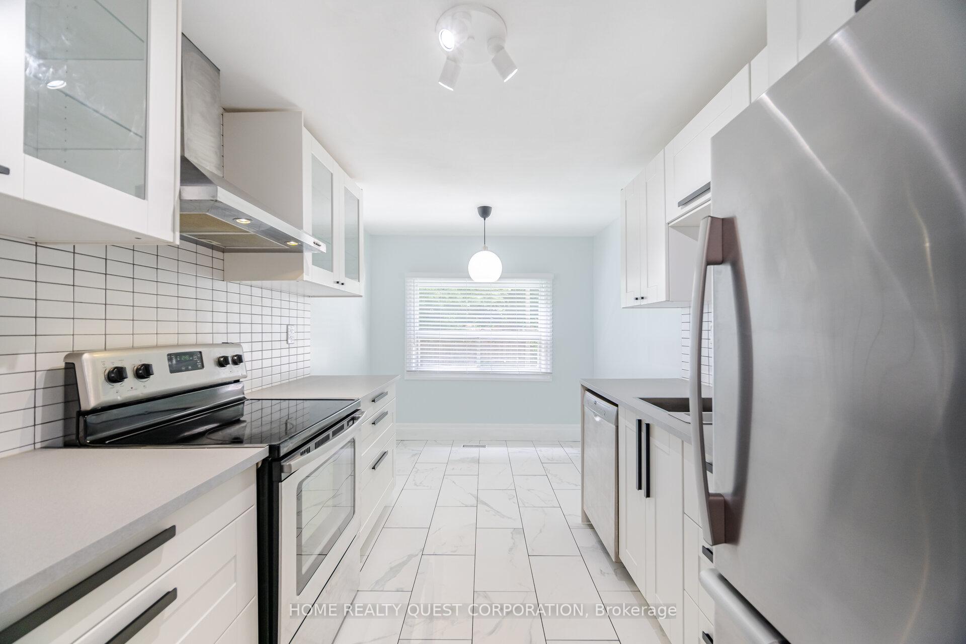 Photo 13 of Unit Upper Level, 99 Cope Street, Hamilton, Homeside — HOMEH