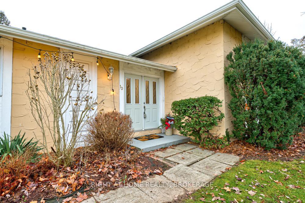 Photo 5 of 10 Marquette Drive W, Kitchener — HOMEH