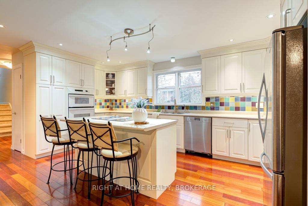 Photo 15 of 10 Marquette Drive W, Kitchener — HOMEH