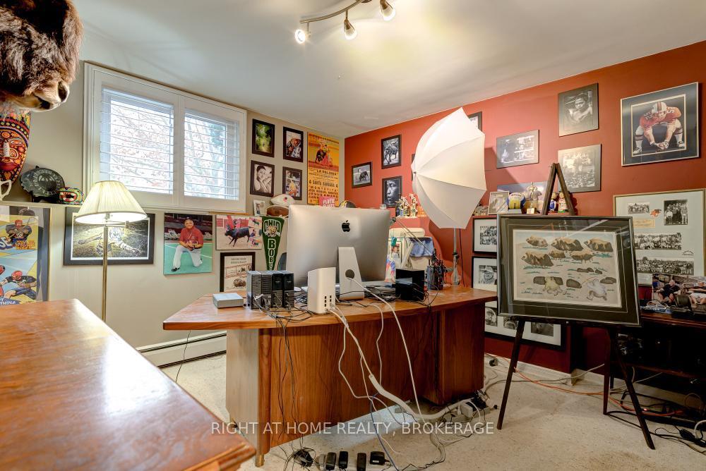 Photo 19 of 10 Marquette Drive W, Kitchener — HOMEH