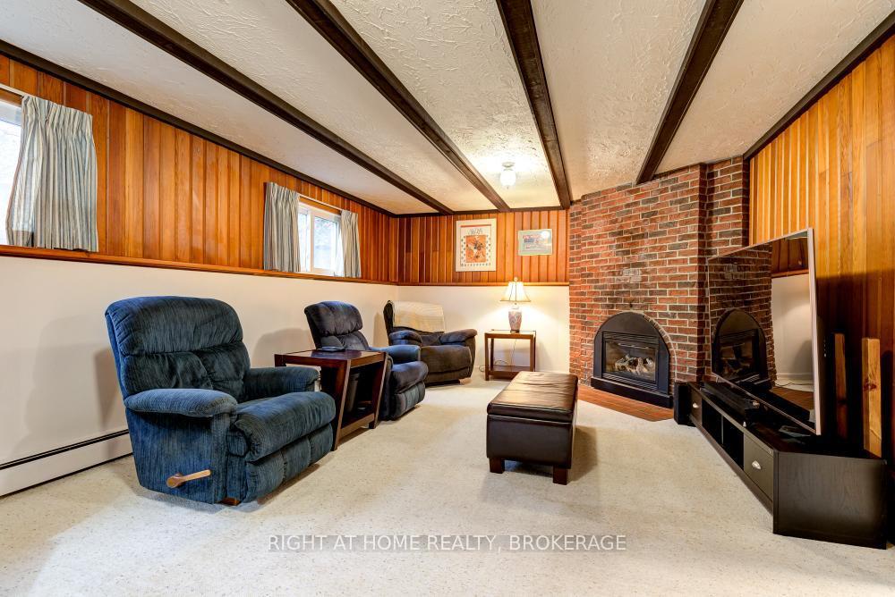 Photo 29 of 10 Marquette Drive W, Kitchener — HOMEH