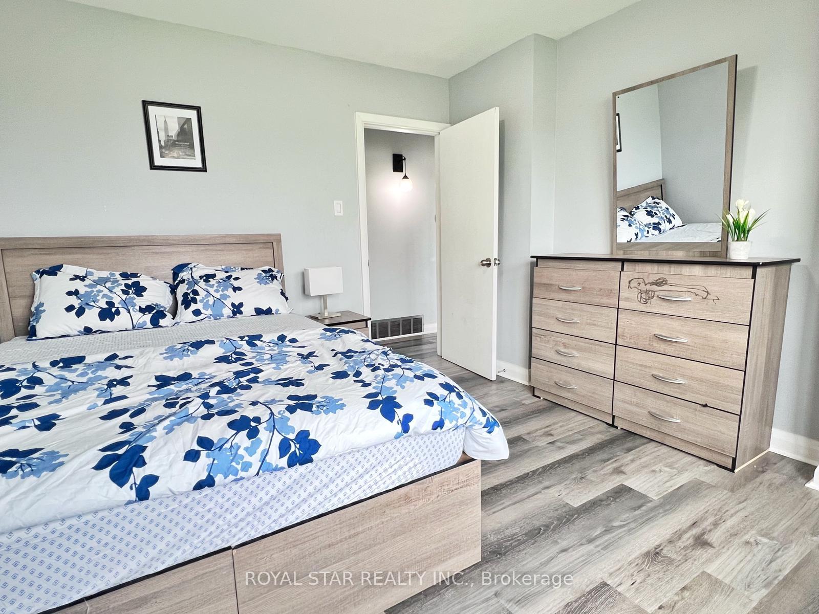Photo 11 of 527 Clarke Road, London, East H — HOMEH
