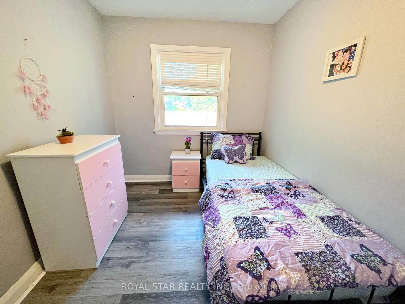 Photo 14 of 527 Clarke Road, London, East H — HOMEH