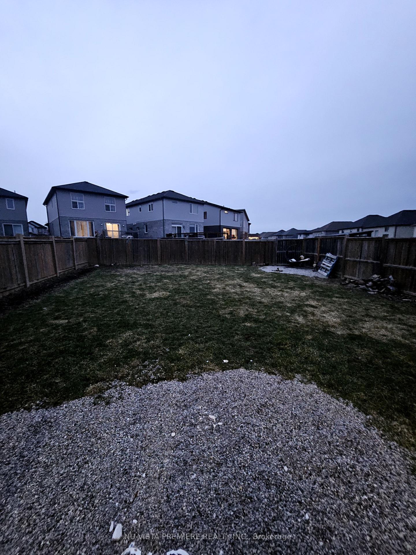 Photo 9 of 1880 Couldridge Walk, London, North S — HOMEH