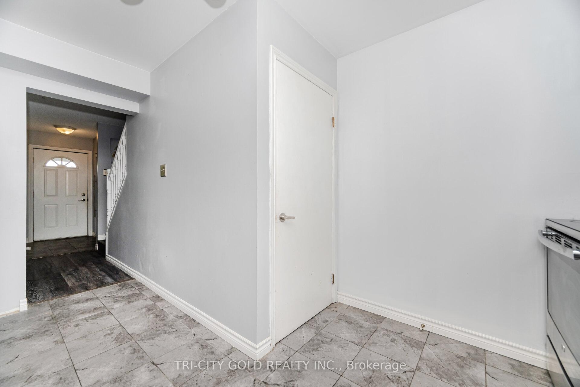 Photo 11 of 20 Rauch Court, Kitchener — HOMEH