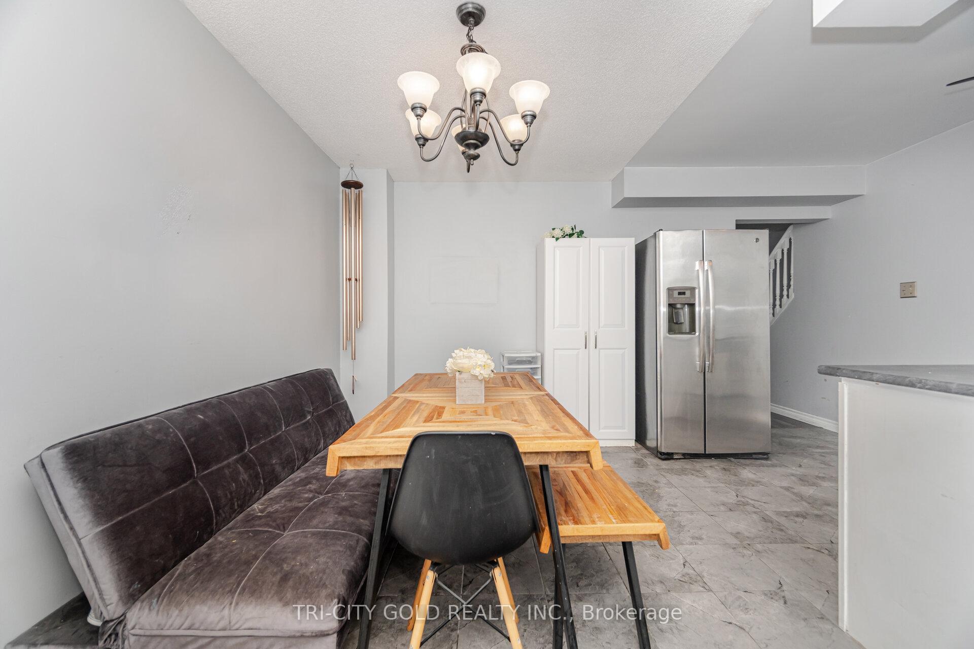 Photo 13 of 20 Rauch Court, Kitchener — HOMEH